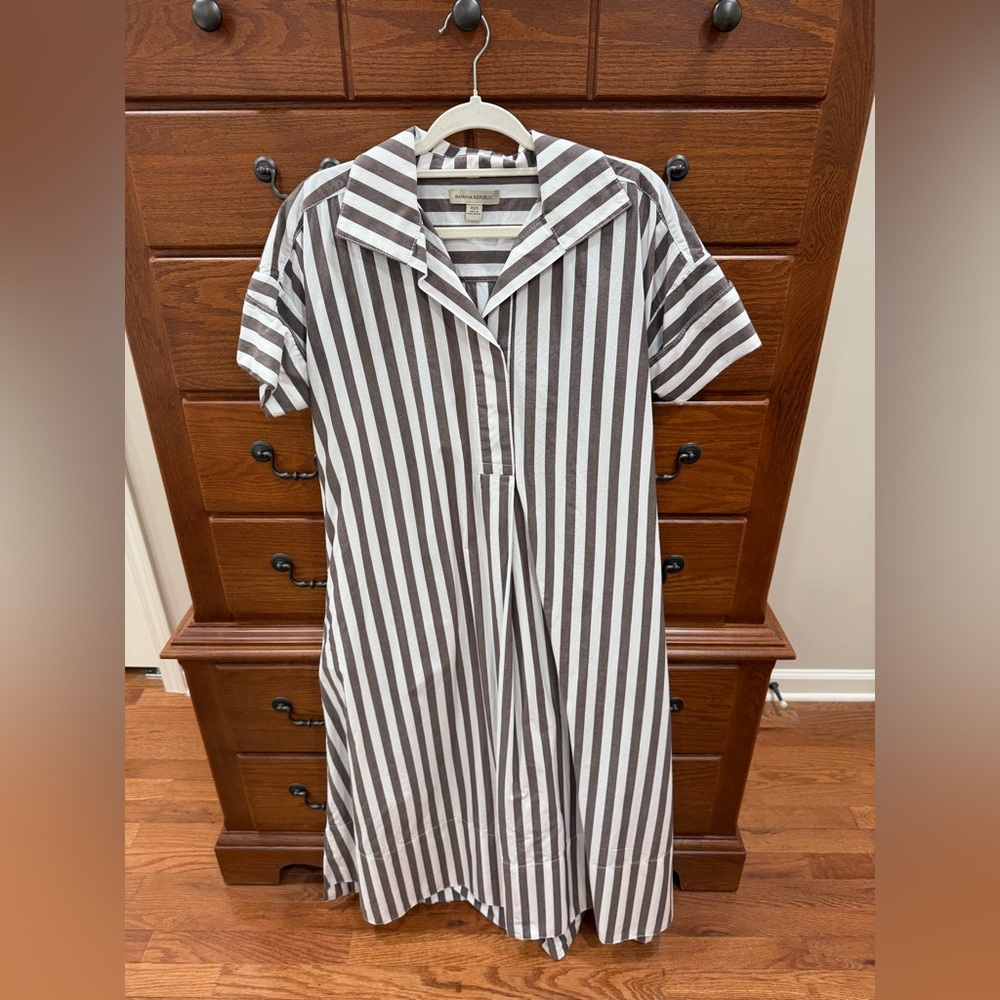 Banana Republic white/brown stripe dress XS/S